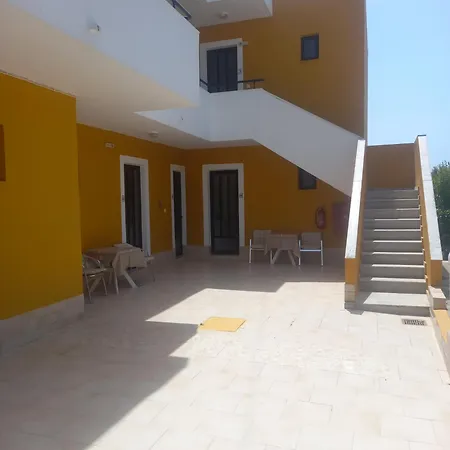 Apartahotel Manolis