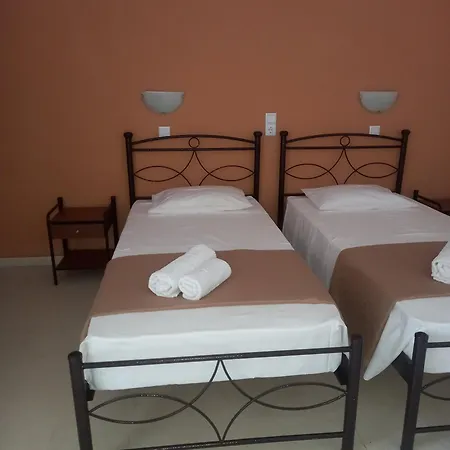 Apartahotel Manolis 2*