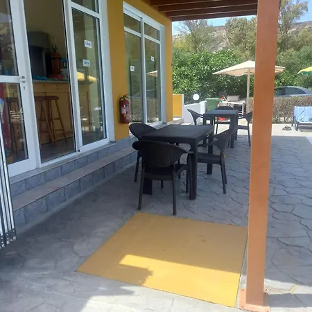 Manolis Apartahotel