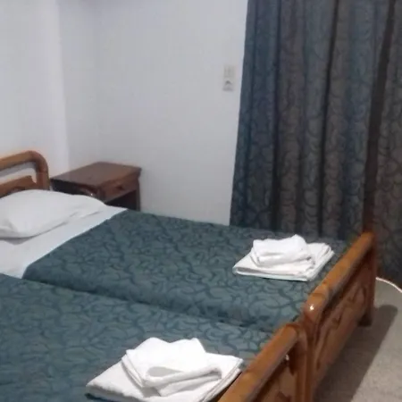 Manolis Apartahotel 2*