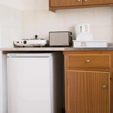 Manolis Aparthotel