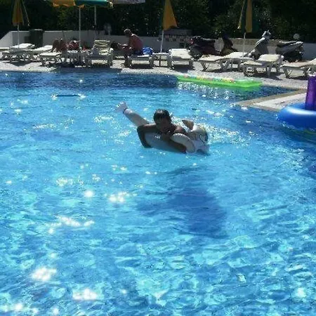 Apartahotel Manolis Kéfalos
