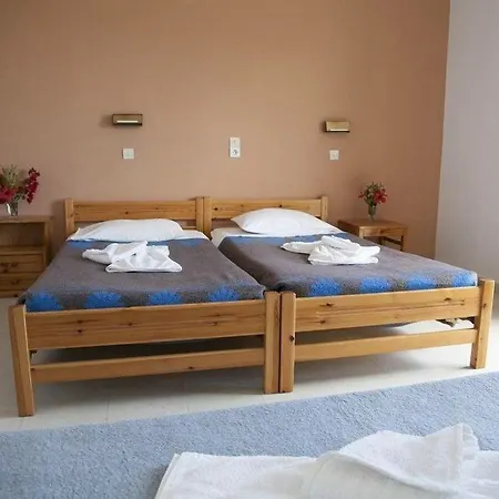 Manolis Apartahotel 2*